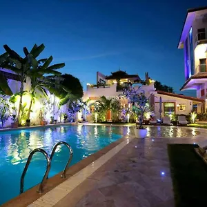 3* Hotel Deluxx Boutique