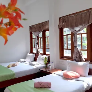 Subash Hotel Nallathanniya
