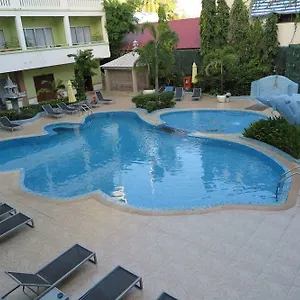4* Hotel Yolanda